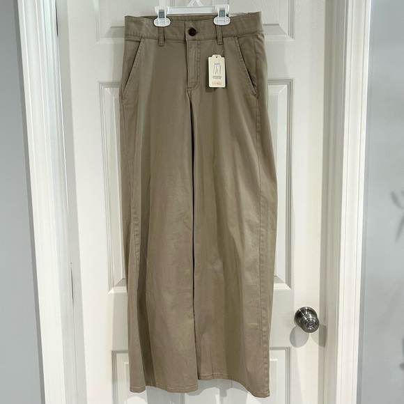 St. John's Bay Women Wide Leg Mid Rise Chino Khaki Tan Pants Sz 2 NWT Classic - Picture 1 of 13